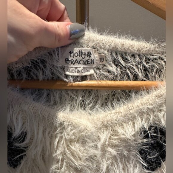 Molly Bracken Fuzzy Heart Cardigan – (Fits S-M) - Picture 4 of 6